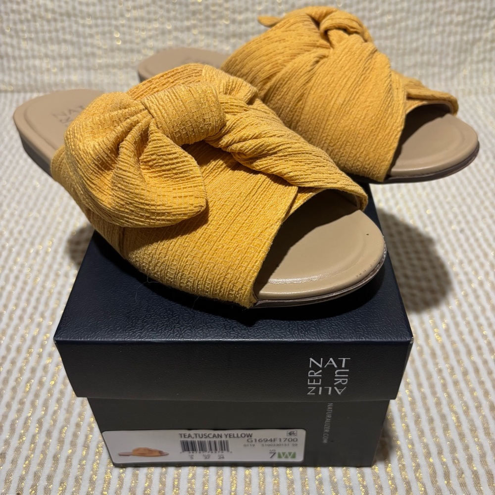 Naturalizer Tea Knotted Sandals Tuscan Yellow Size 7 Wide